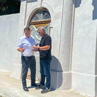 Frischer Glanz für die schiefe Kapelle