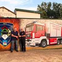 Kunstvoller Empfang für die Feuerwehr Möllersdorf