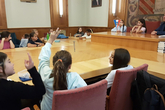 VS Traiskirchen zu Gast im Rathaus im Bgm. Andi Babler