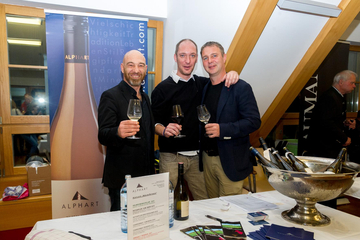 Bgm Andreas Babler, Weinpate Roman Gregory und Karl Alphart.