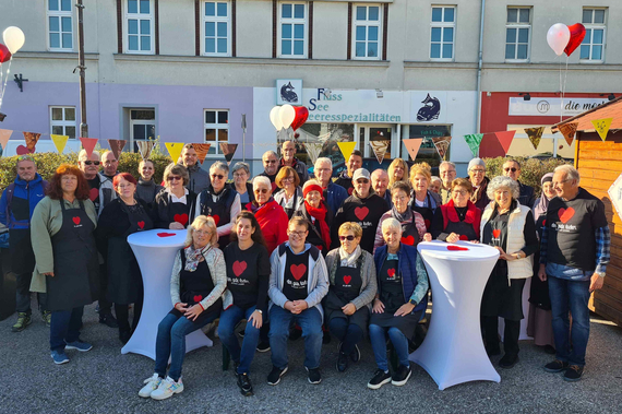 Alle Mitwirkenden