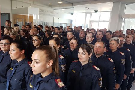 Das Bildungszentrum Traiskirchen - SIAK, Polizistinnen und Polizisten bei der Grundausbildung.