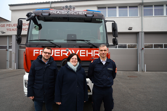 neues Feuerwehrauto von Außen