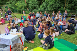 Besucher:innen beim Lesefest 2023