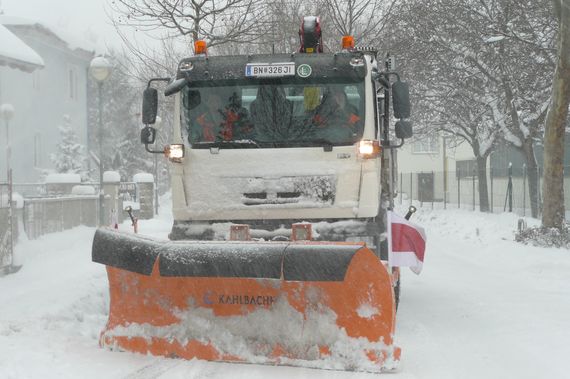 Ein Schneepflug.
