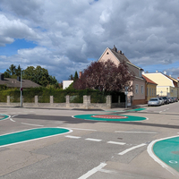 Neue Verkehrsführung an der Kreuzung Gürtelstraße – Wienersdorfer Straße