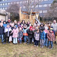 Ein Baumhaus aus Kinderideen wird Wirklichkeit