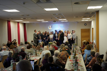 © Stadtgemeinde Traiskirchen Alle Playbackshow-Start auf der Bühne vor dem großen Publikum.