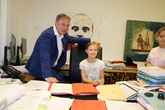 Volksschüler aus Möllersdorf mit Bgm. Andi Babler