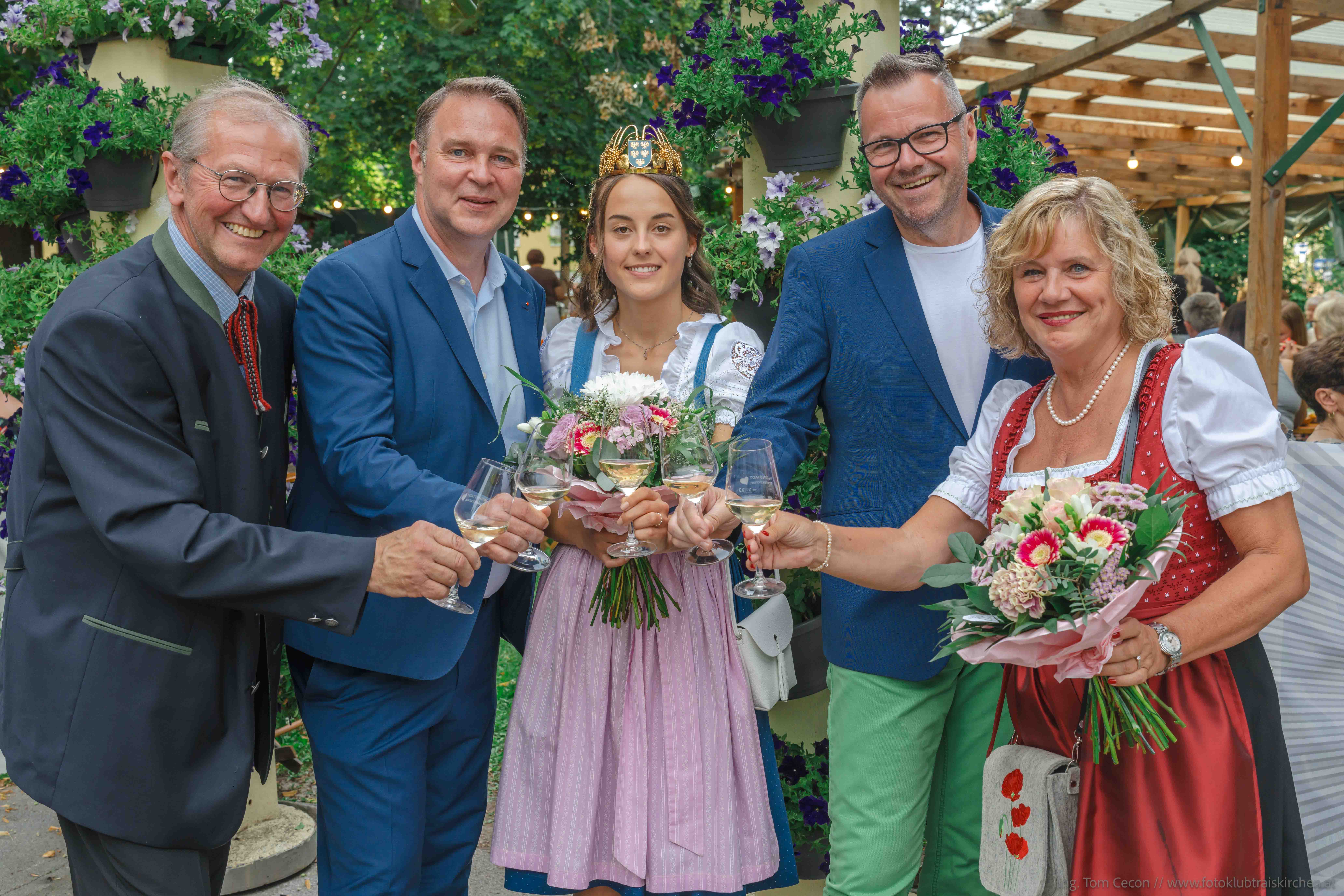 17 Tage Weingenuss im Stadtpark: Das Traiskirchner Weinfest ist eröffnet